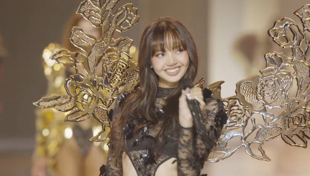 Lalisa Manobal (LisaBlackpink) Sexy Tại Victoria Serect 2024