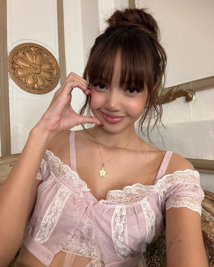 Lalisa Manobal (LisaBlackpink) Sexy Tại Victoria Serect 2024